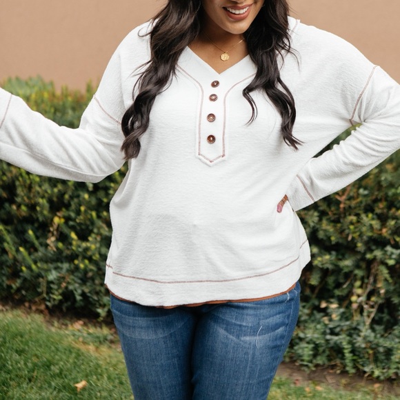 Fine Line Details Top - Picture 6 of 15